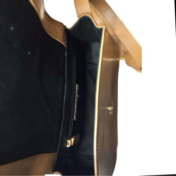 Crossbody Bag – Brooks Brothers Red Fleece Tan Leather - Picture 5 of 5